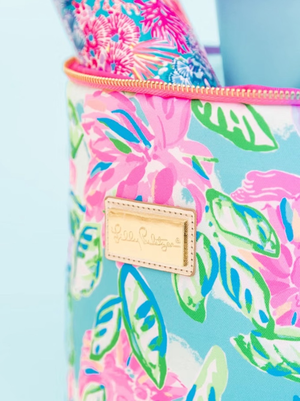 NWOT Lilly Pulitzer Insulated Soft Beach Cooler Totally Blossom - Picture 2 of 11